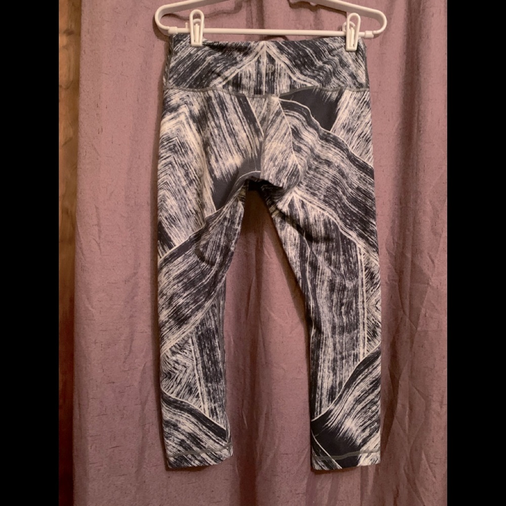 Lululemon Cropped Leggings